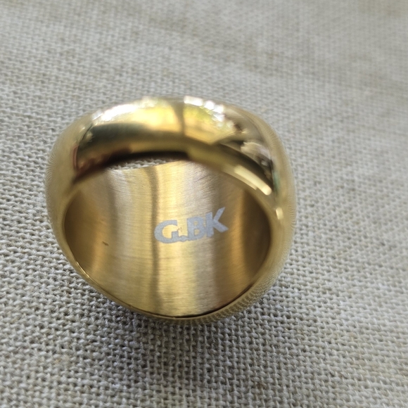 Lion ring size 7 - Picture 5 of 9